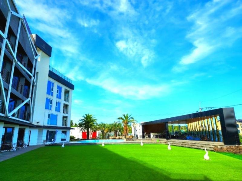 Gladsheim Hotel Сеогвипо Екстериор снимка