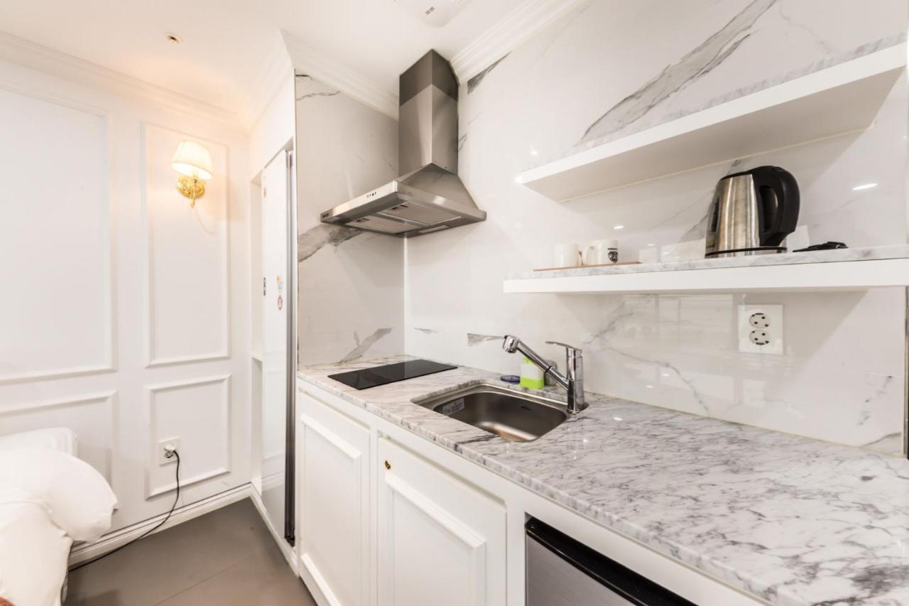 Gladsheim Hotel Сеогвипо Екстериор снимка