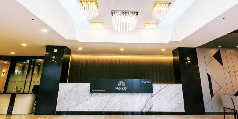 Gladsheim Hotel Сеогвипо Екстериор снимка
