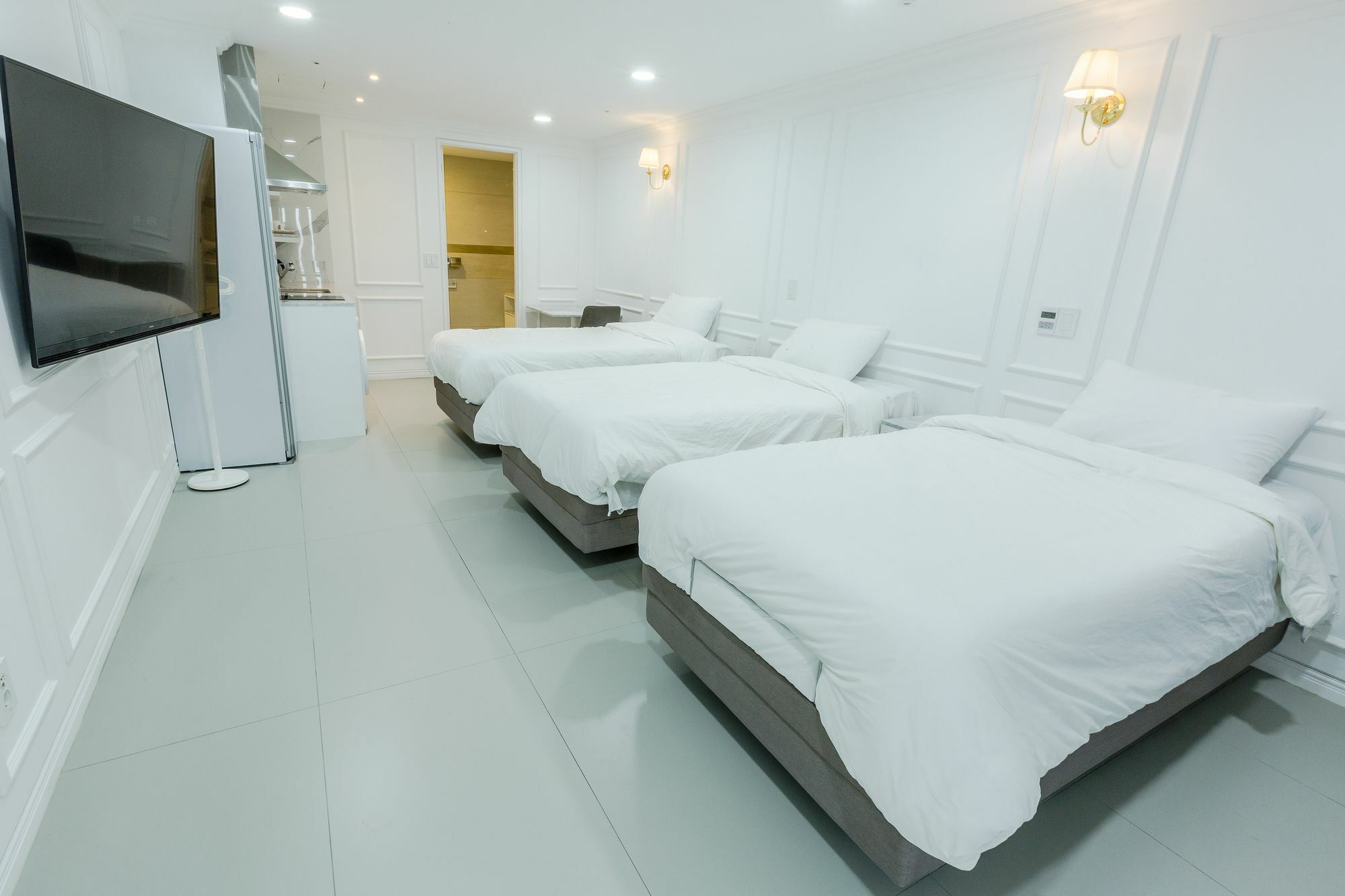 Gladsheim Hotel Сеогвипо Екстериор снимка
